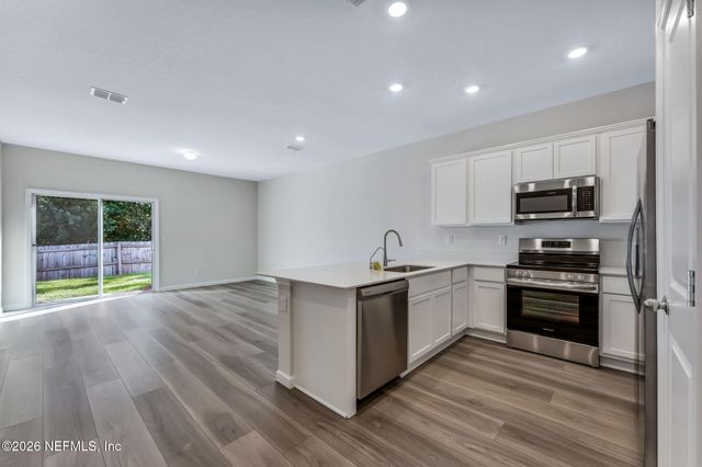 704 HOLLY LAKES Drive, Orange Park, FL 32073