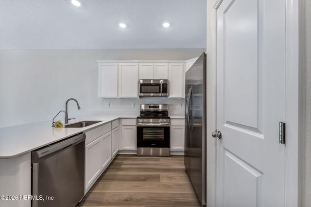 704 HOLLY LAKES Drive, Orange Park, FL 32073