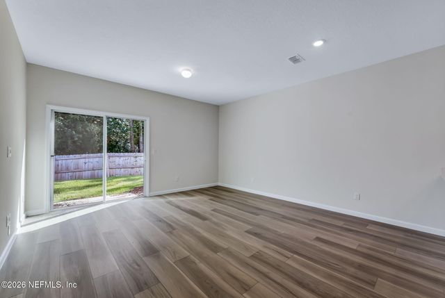 704 HOLLY LAKES Drive, Orange Park, FL 32073