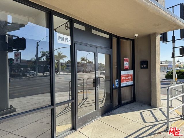 1903 PACIFIC COAST Highway 1901-1905, Lomita, CA 90717