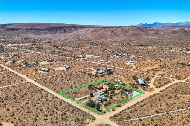 1010 Wamego, Yucca Valley, CA 92284