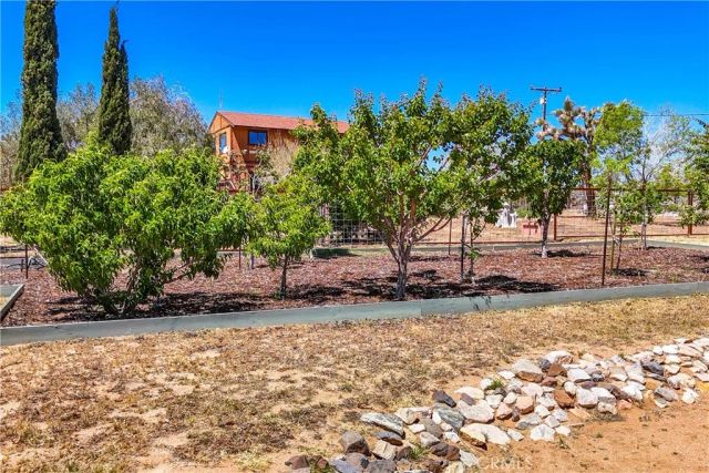 1010 Wamego, Yucca Valley, CA 92284