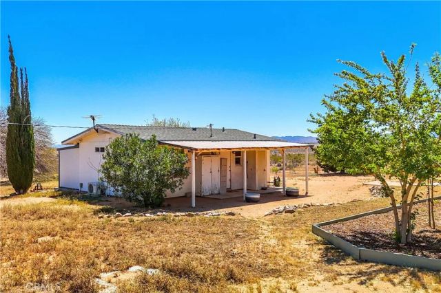 1010 Wamego, Yucca Valley, CA 92284