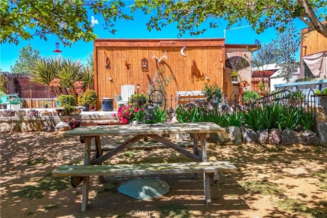 1010 Wamego, Yucca Valley, CA 92284