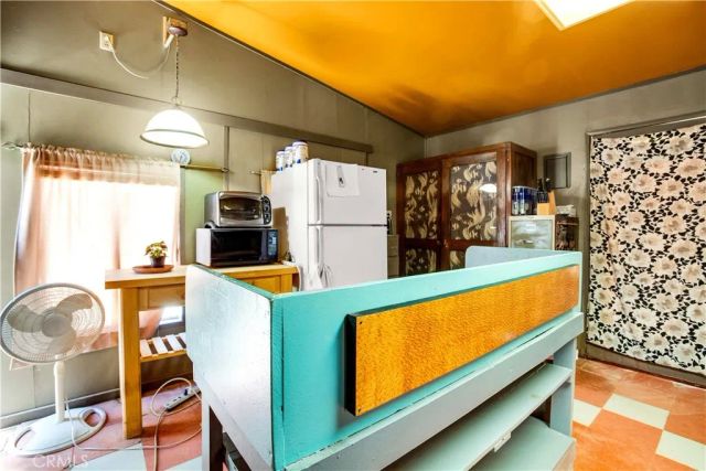 1010 Wamego, Yucca Valley, CA 92284