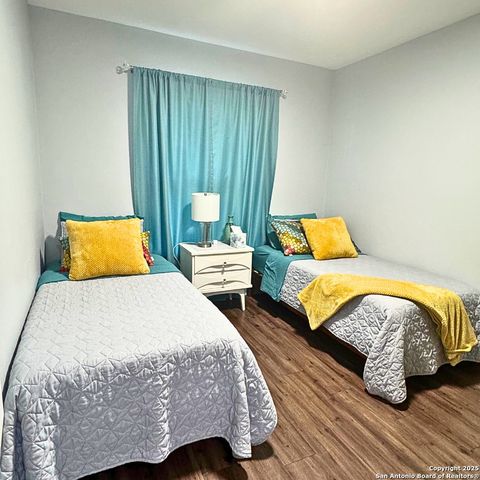 4542 Lyceum, San Antonio, TX 78229