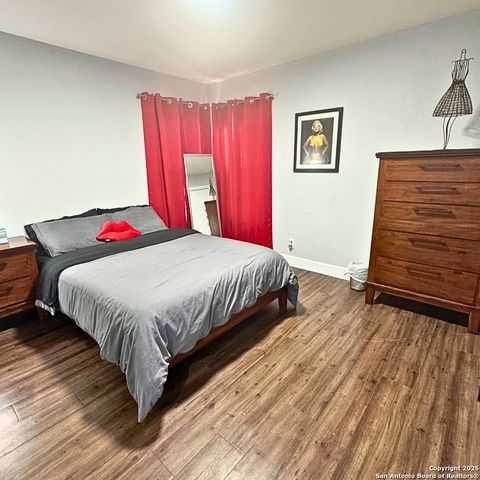 4542 Lyceum, San Antonio, TX 78229