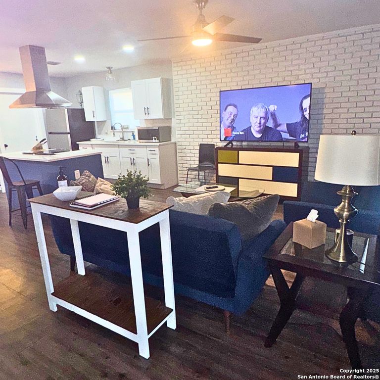 4542 Lyceum, San Antonio, TX 78229