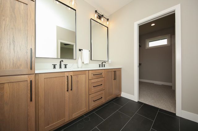 1005 S Haley Ave Avenue, Brandon, SD 57005