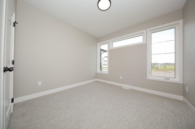 1005 S Haley Ave Avenue, Brandon, SD 57005