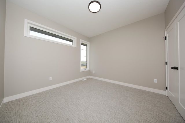 1005 S Haley Ave Avenue, Brandon, SD 57005