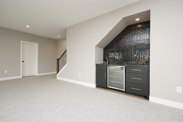 1005 S Haley Ave Avenue, Brandon, SD 57005