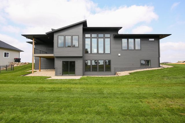 1005 S Haley Ave Avenue, Brandon, SD 57005