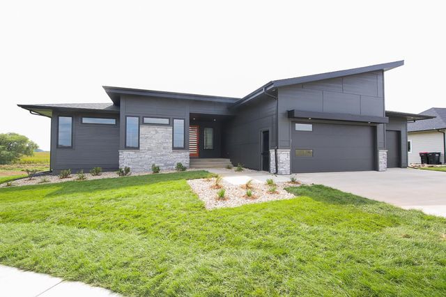 1005 S Haley Ave Avenue, Brandon, SD 57005