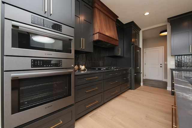 1005 S Haley Ave Avenue, Brandon, SD 57005