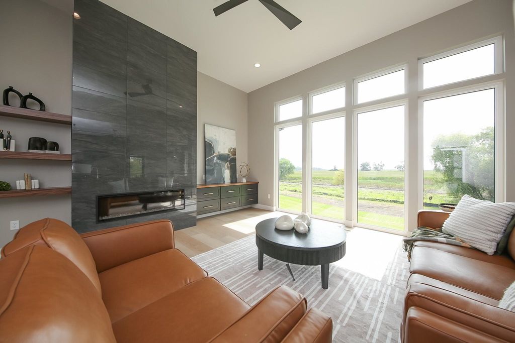 1005 S Haley Ave Avenue, Brandon, SD 57005