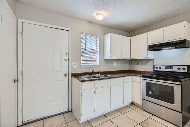 1102 Jefferson Street A & B, Mckinney, TX 75069