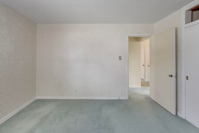 320 N Prospect Manor Avenue, Mount Prospect, IL 60056