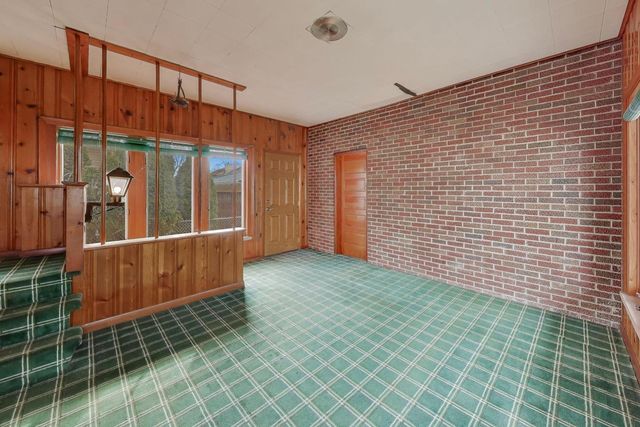 320 N Prospect Manor Avenue, Mount Prospect, IL 60056