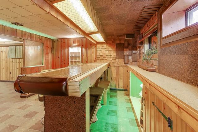 320 N Prospect Manor Avenue, Mount Prospect, IL 60056