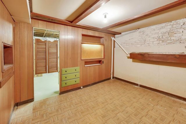 320 N Prospect Manor Avenue, Mount Prospect, IL 60056