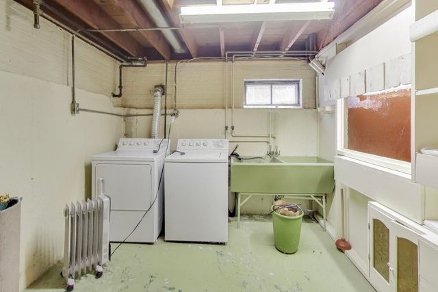 320 N Prospect Manor Avenue, Mount Prospect, IL 60056