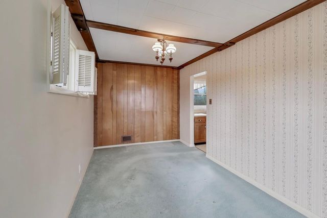 320 N Prospect Manor Avenue, Mount Prospect, IL 60056