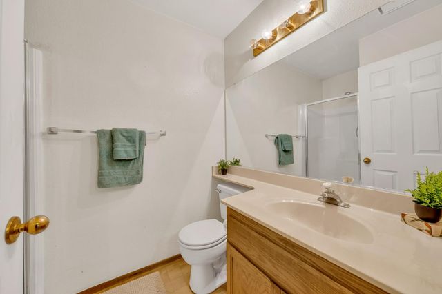 5382 Yellow Pine Way, Sacramento, CA 95841