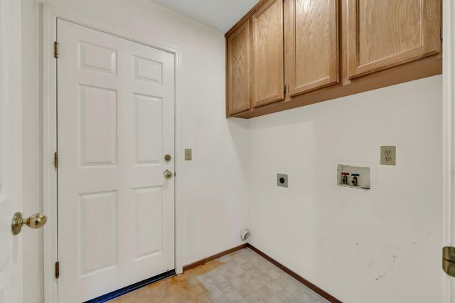 5382 Yellow Pine Way, Sacramento, CA 95841