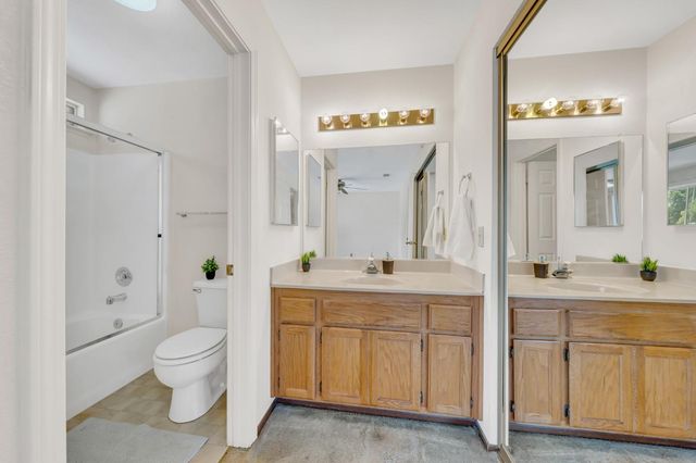 5382 Yellow Pine Way, Sacramento, CA 95841