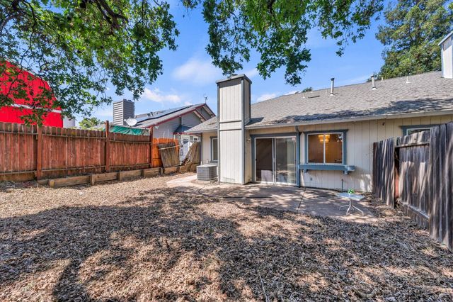 5382 Yellow Pine Way, Sacramento, CA 95841