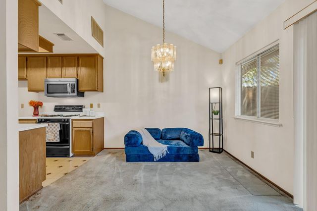 5382 Yellow Pine Way, Sacramento, CA 95841