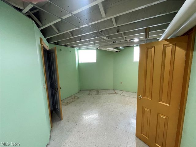 1205 Elm Street, Youngstown, OH 44505