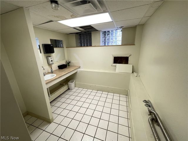 1205 Elm Street, Youngstown, OH 44505