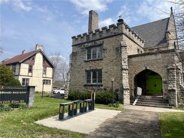 1205 Elm Street, Youngstown, OH 44505