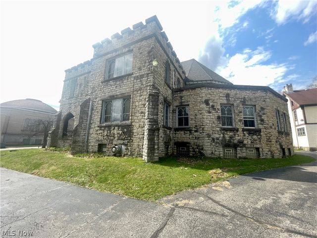 1205 Elm Street, Youngstown, OH 44505