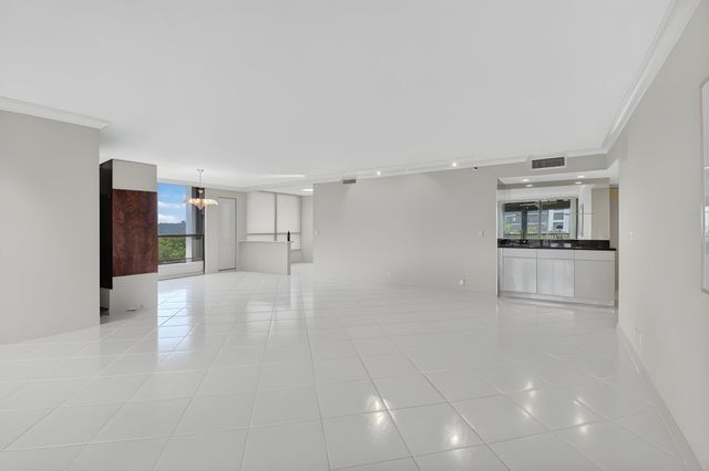 20090 Boca West Drive Apt 361, Boca Raton, FL 33434