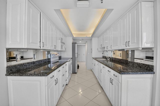 20090 Boca West Drive Apt 361, Boca Raton, FL 33434