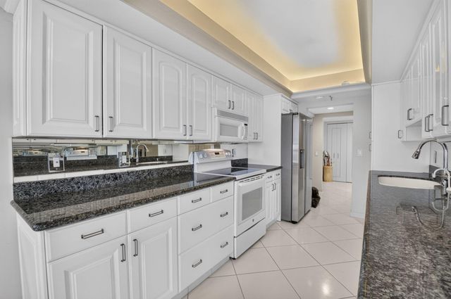 20090 Boca West Drive Apt 361, Boca Raton, FL 33434