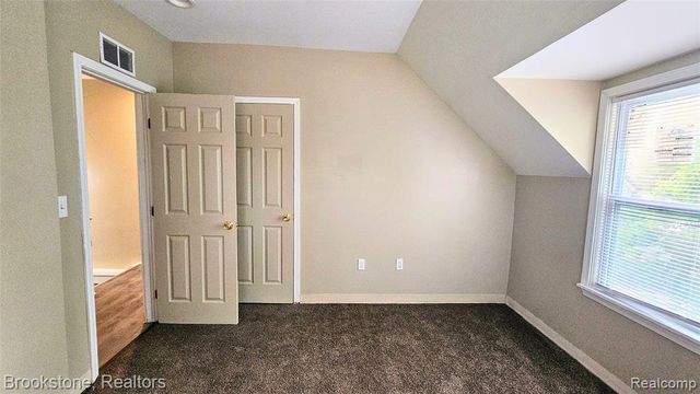 2520 Seyburn Street, Detroit, MI 48214