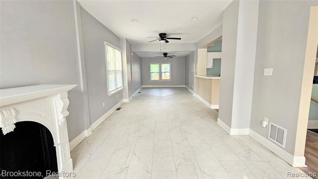 2520 Seyburn Street, Detroit, MI 48214