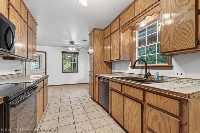 4716 Cobblestone Road, Huntington, AR 72940