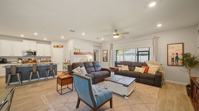 7116 Longleaf Branch Dr, Jacksonville, FL 32222