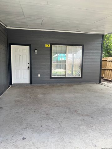 210 N San Jacinto B, San Antonio, TX 78207