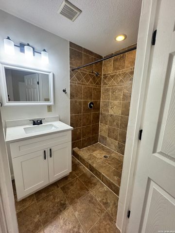 210 N San Jacinto B, San Antonio, TX 78207