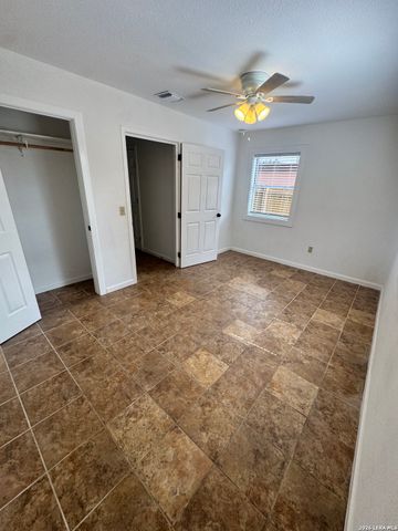 210 N San Jacinto B, San Antonio, TX 78207