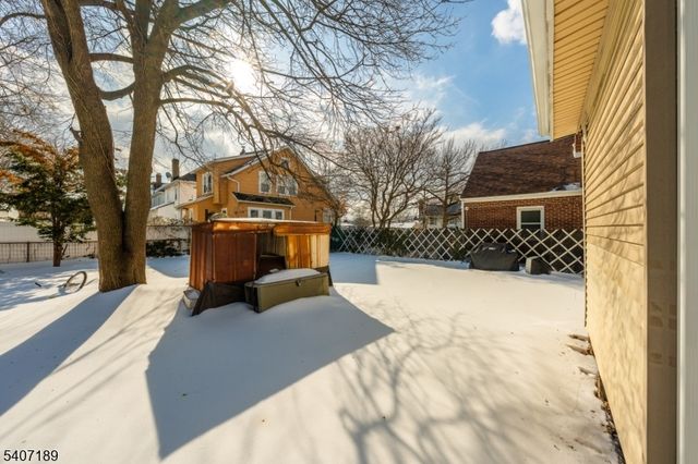 540 E 3Rd Ave, Roselle Boro, NJ 07203