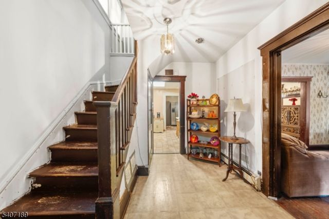 540 E 3Rd Ave, Roselle Boro, NJ 07203