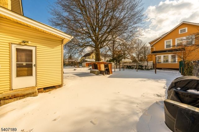 540 E 3Rd Ave, Roselle Boro, NJ 07203