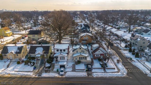 540 E 3Rd Ave, Roselle Boro, NJ 07203